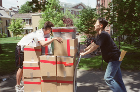 Students moving out of Harvard Yard
