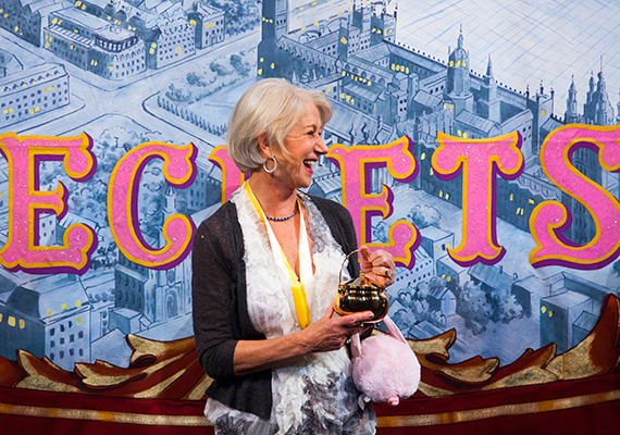 “It’s gorgeous,” Mirren cooed after receiving her Pudding Pot. “It is, of course, solid gold. I’ll have it melted down in no time at all!” Stephanie Mitchell/Harvard Staff Photographer