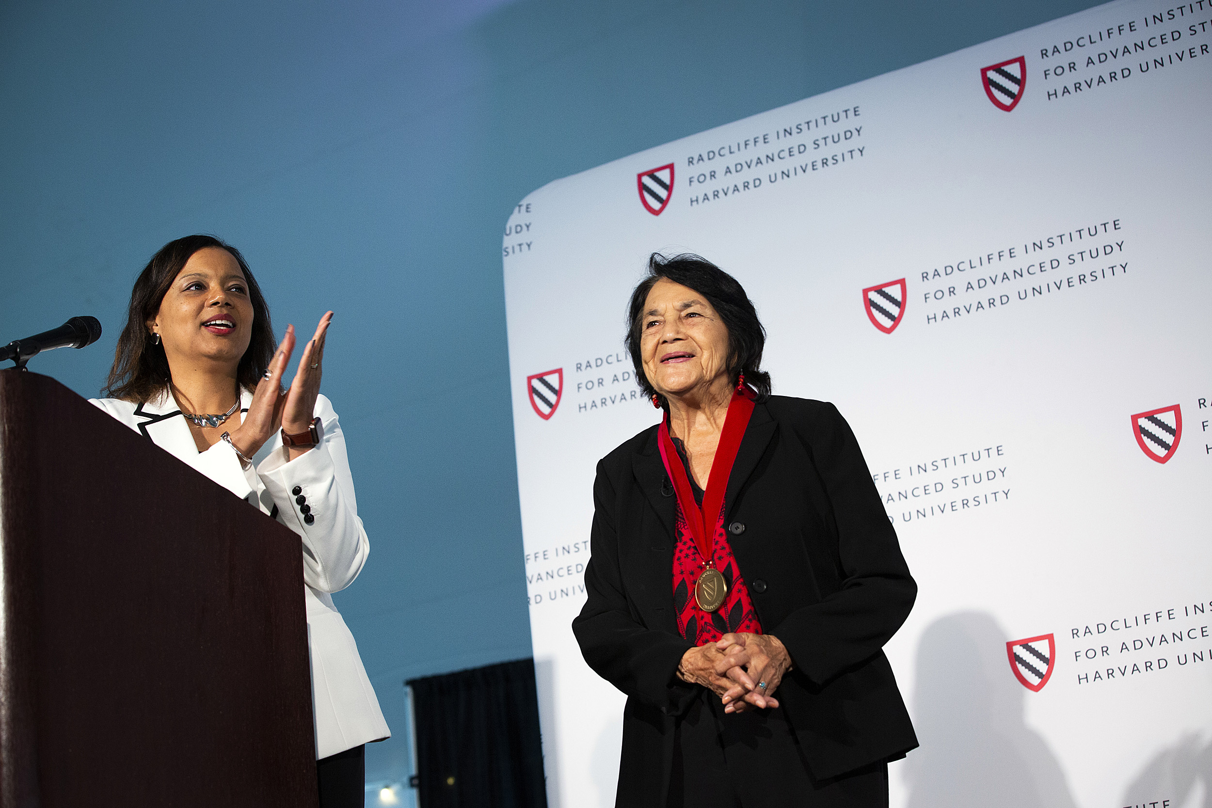 Radcliffe Dean Tomiko Brown-Nagin (left) awards Dolores Huerta with the Radcliffe Medal.