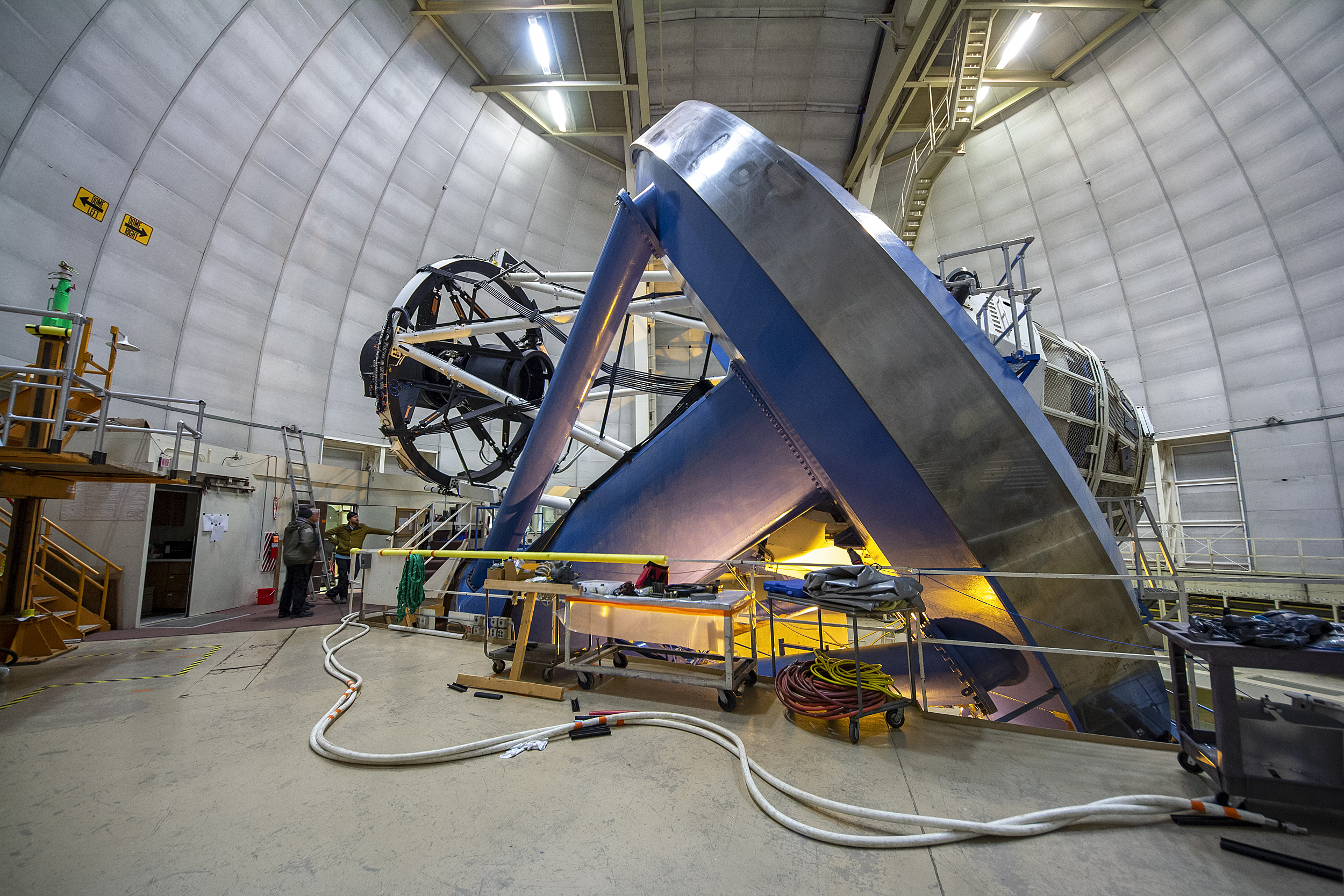 The Dark Energy Spectroscopic Instrument.