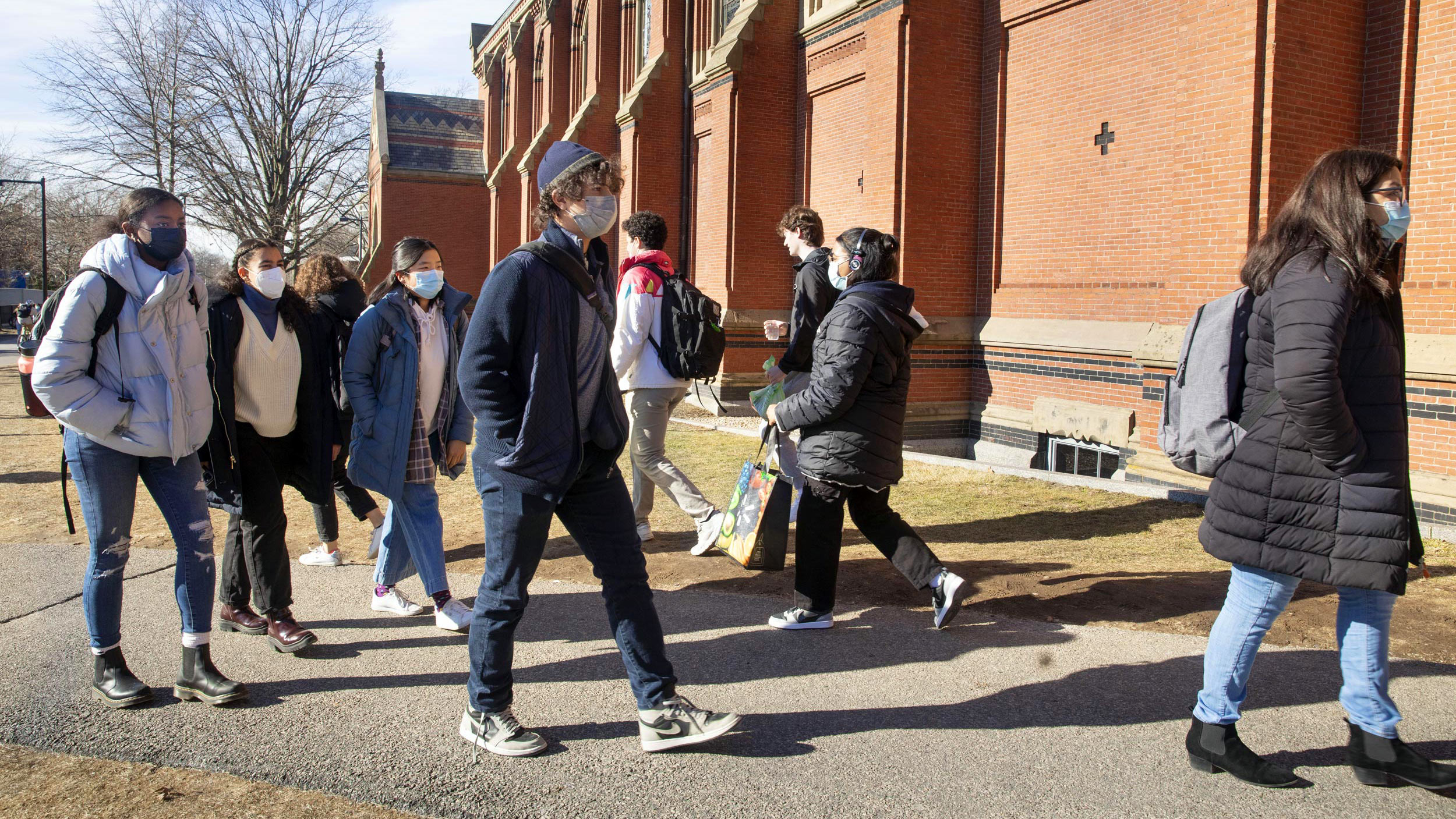 Students file into Sanders Theatre.