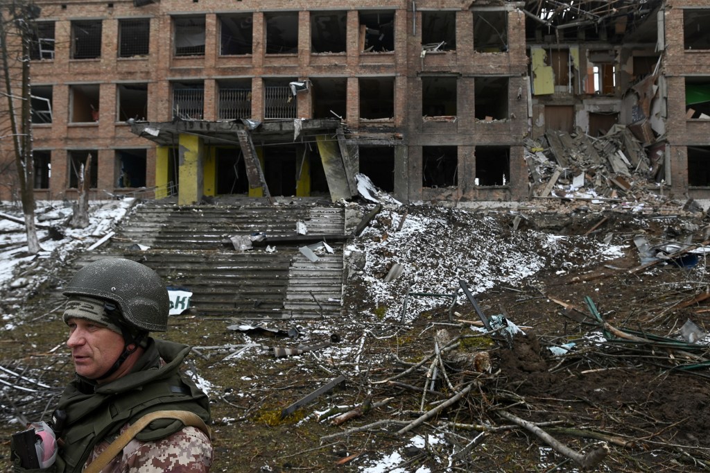 Ukrainian school bombed during battle.