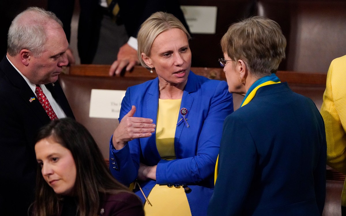 Politicians talking before State of Union.